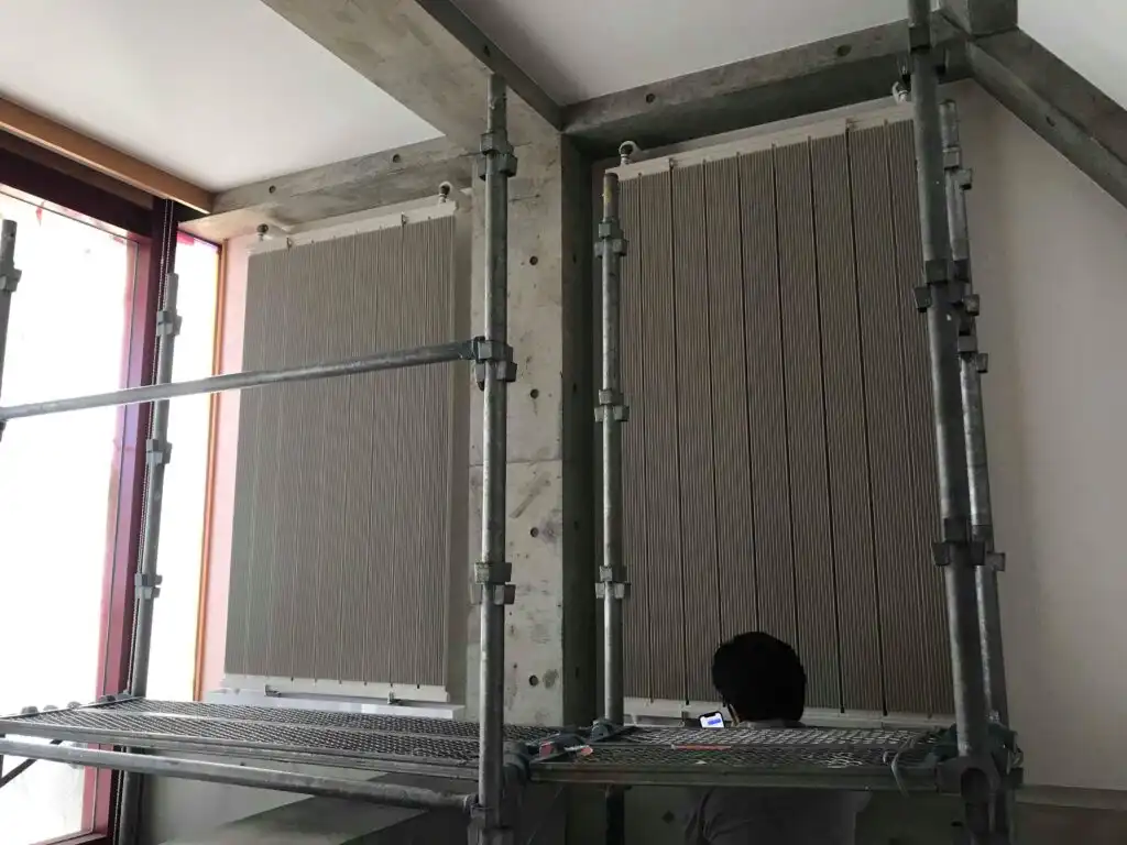 高所作業1-THEAR輻射パネル冷暖房シアー